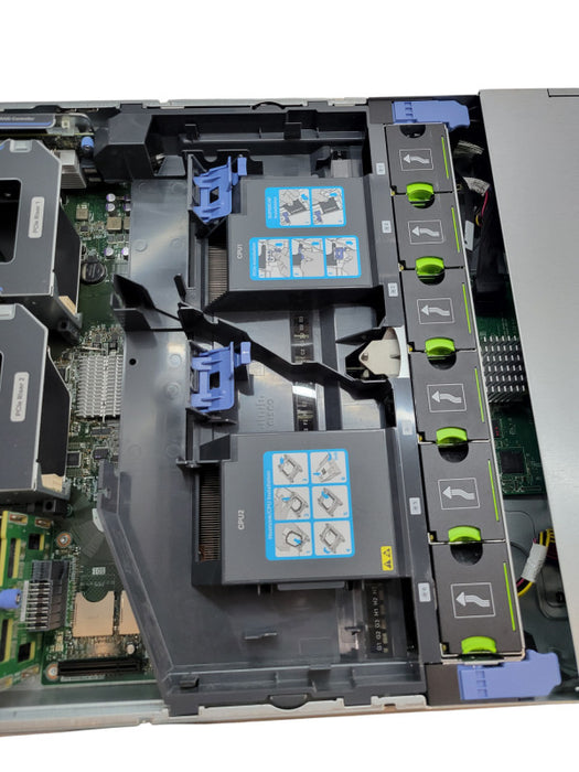 Cisco UCS C220 M4 - E5-2683 v4 64GB DDR4 AVAGO MR12G 2x1400W PSU Q%