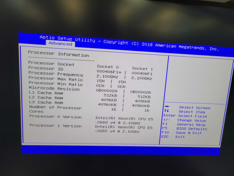 Cisco UCS C220 M4 - E5-2683 v4 64GB DDR4 AVAGO MR12G 2x1400W PSU Q%