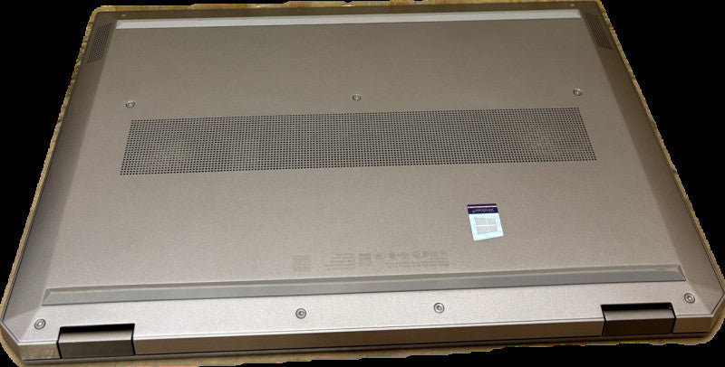 HP ZBook Studio G5 XEON E-2176M QUADRO P1000 4GB GPU 16GB 256SSD READ! Q Lap200