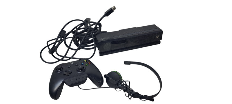 Microsoft Xbox One 1540 500GB Console Bundle W/ Accesories
