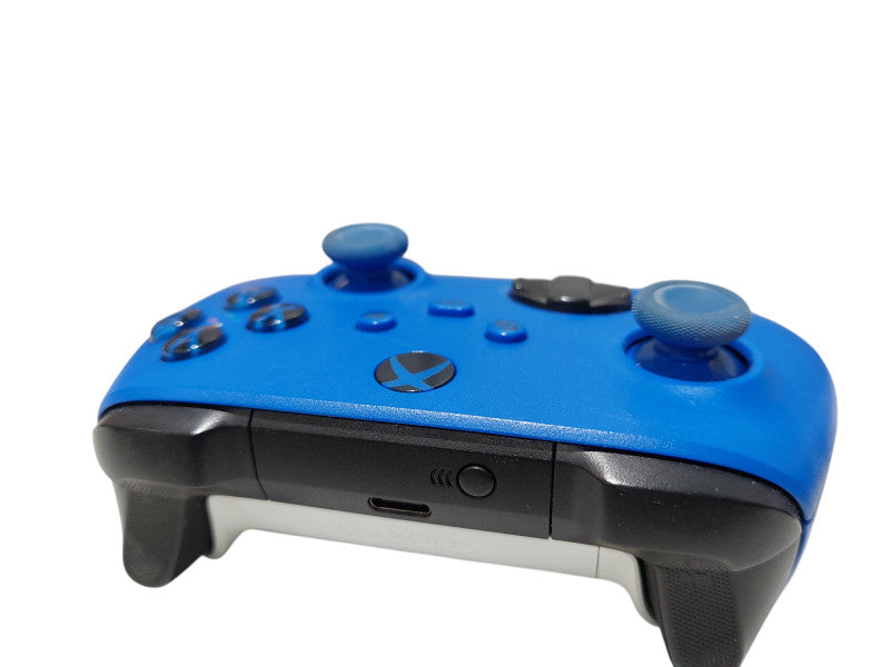 2 Xbox One Controllers Model: 1698 Black & 1914 Blue =
