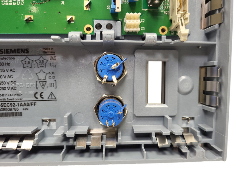 Simens Siprotec 7UT63 front panel READ  $