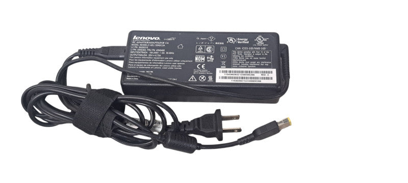 Lenovo | 40B1 | DK2131 | ThinkPad Universal Thunderbolt 4 W/ Adapter