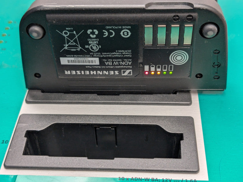 SENNHEISER ADN-W L 10 Battery Charger with 8x Batteries READ  -