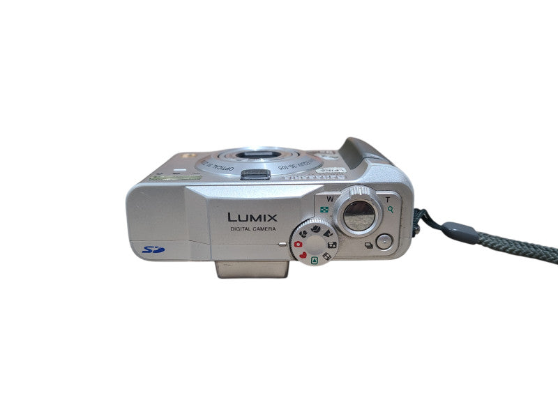 Panasonic Lumix DMC-LC33 3.2MP Digital Camera - Tested
