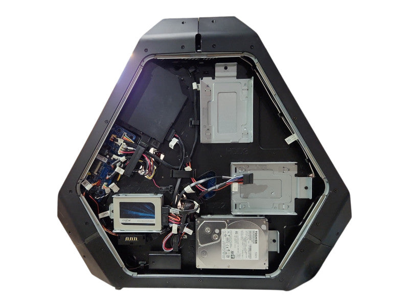 Alienware Area-51 R2, i7-5820K, 32GB DDR4, 2x 1TB SSD & 2TB HDD, GTX760
