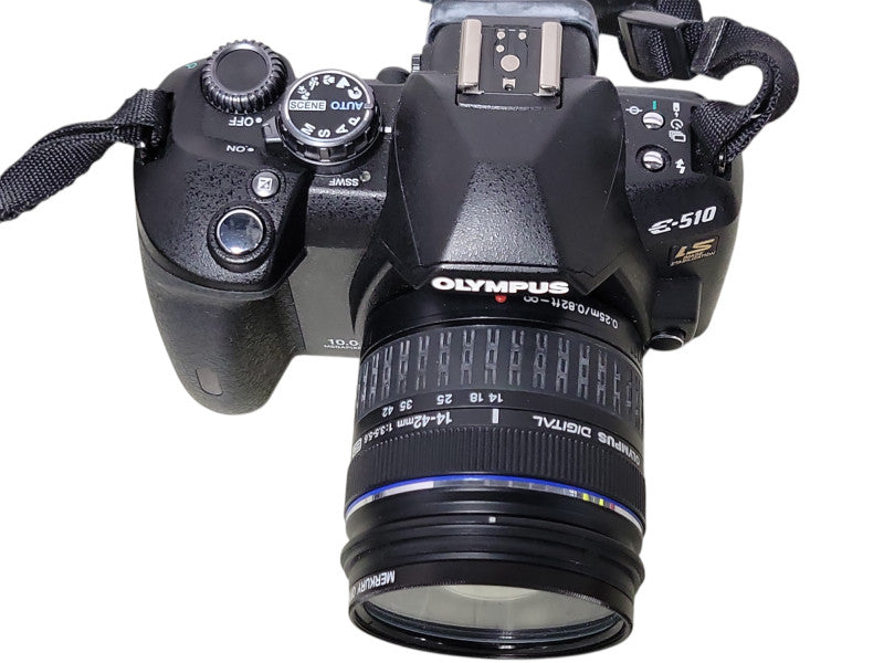 Olympus E-510 10MP with olympus digital 14-42mm 1:3.5-5.6 ED Lens, READ _