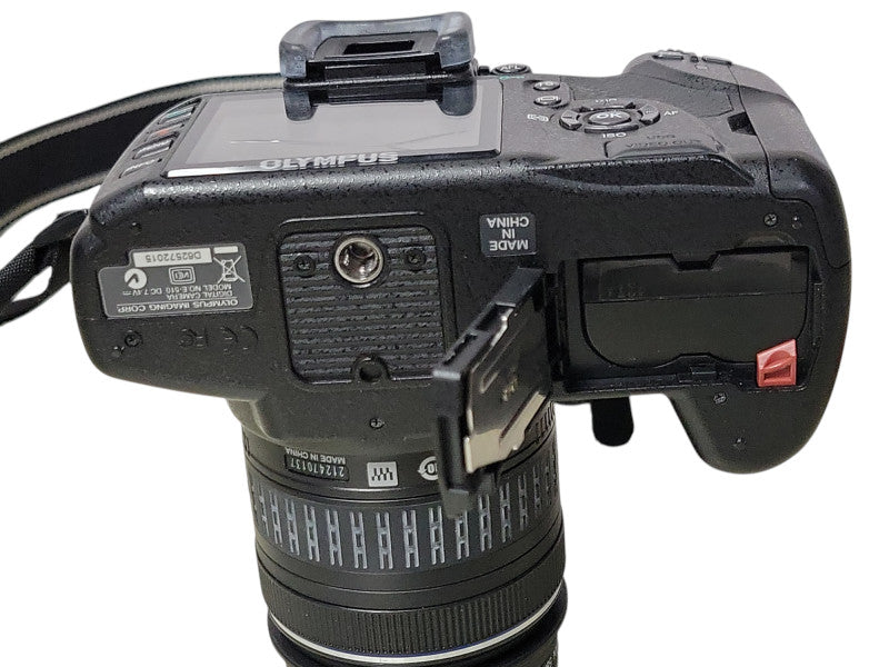 Olympus E-510 10MP with olympus digital 14-42mm 1:3.5-5.6 ED Lens, READ _