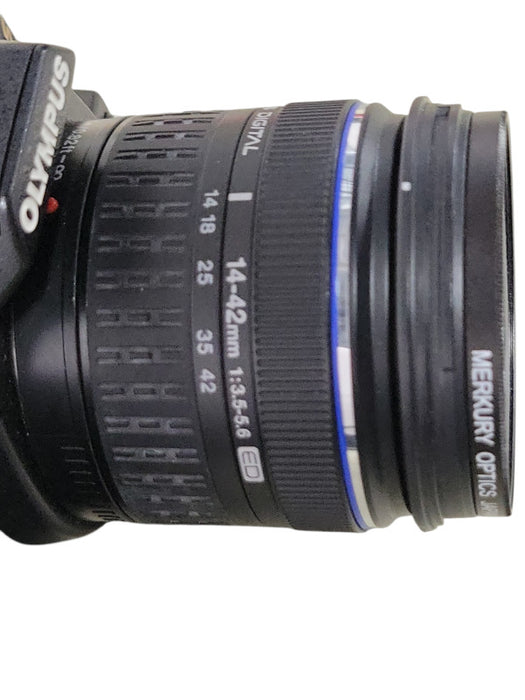 Olympus E-510 10MP with olympus digital 14-42mm 1:3.5-5.6 ED Lens, READ _
