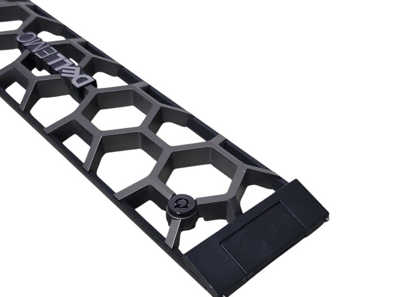 Dell EMC Front Bezel for R540 R740 R750 R7525 2U Systems DP/N: 08CW5K _