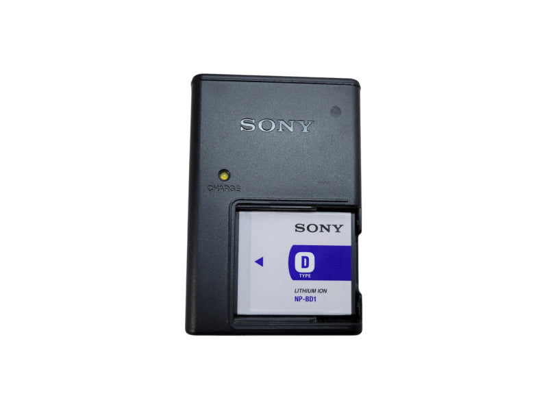 Sony DSC-T2 Point and Shoot 8.1MP Digital Camera %