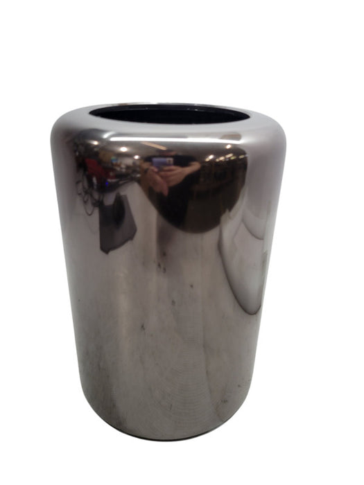 Apple Mac Pro 2013 A1481- Xeon E5-1620 v2 32GB RAM 256GB SSD 2xD300 % %