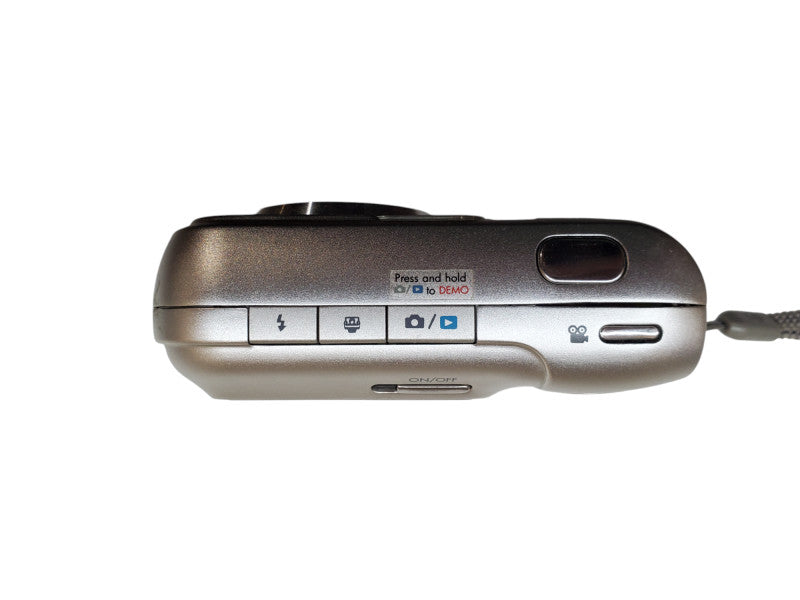 HP Photosmart M527 6.0MP Digital Camera - Model: SNPRB-0502