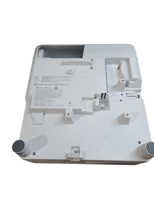 NEC UM330X 1024 x 768 XGA 3,300 Lumens Projector | 1093 Lamp Hours