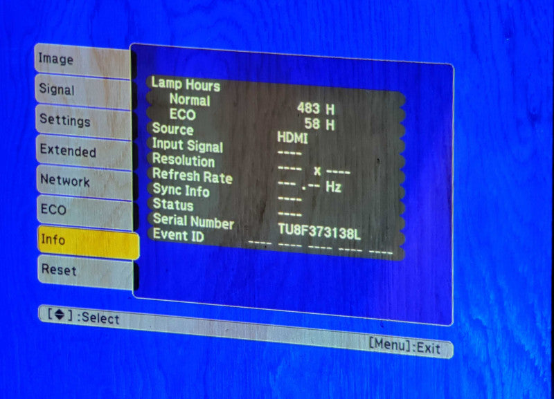 Epson LCD Projector HDMI model H552A LAMP HOURS - 483- TESTED AND WORKING
