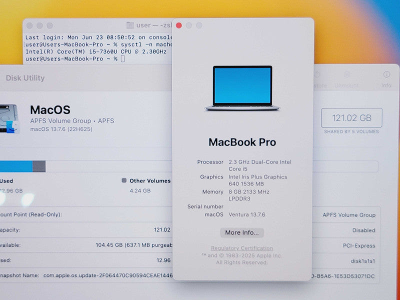 Apple Macbook Pro 2017 2-Core i5-7360U @ 2.3GHz 8GB DDR3 120GB SSD (