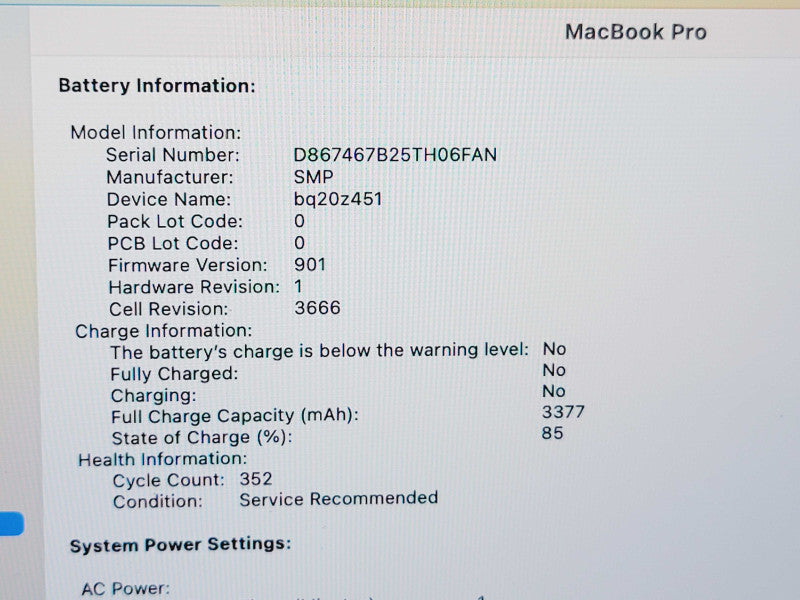 Apple Macbook Pro 2017 2-Core i5-7360U @ 2.3GHz 8GB DDR3 120GB SSD (