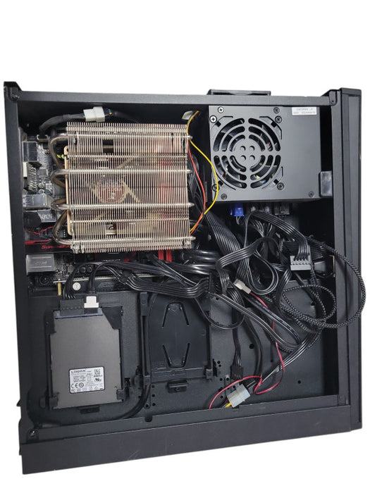 Custom/Republic of Gamers desktop PC, Core i7-6700K, 32GB DDR4, 480GB SSD _