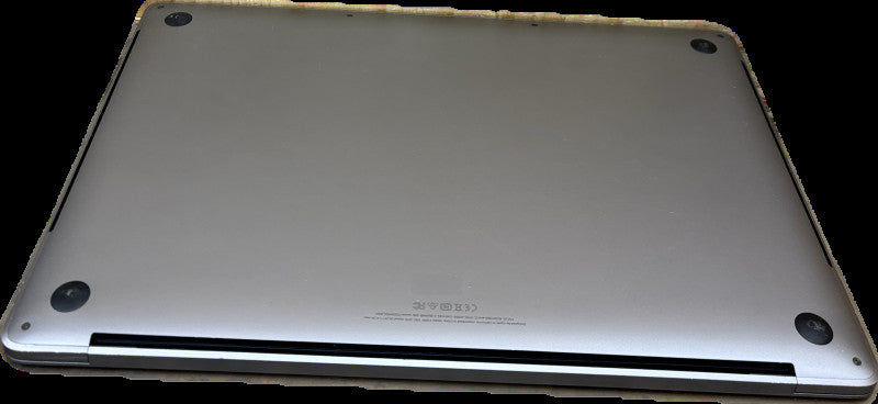 Apple MacBook Pro 15 2018 i7-8750H Radeon Pro X555 GPU 16GB RAM 256SSD READ