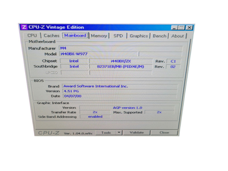 Vintage PC - Intel Penium III E @ 700MHz 256MB RAM 10GB HDD ATI 3D Rage Pro %
