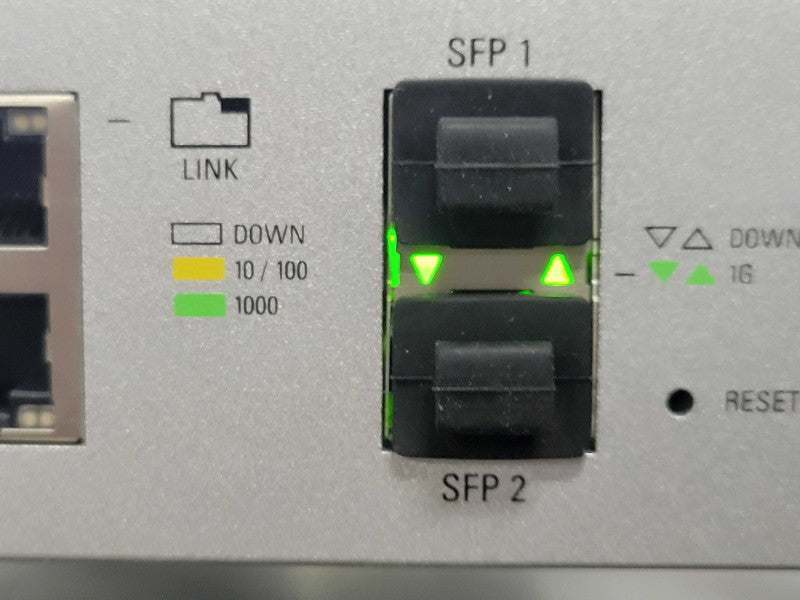 Ubiquiti US-24-500W UniFi 24-Port Gigabit Ethernet PoE+ Manged Switch, READ _