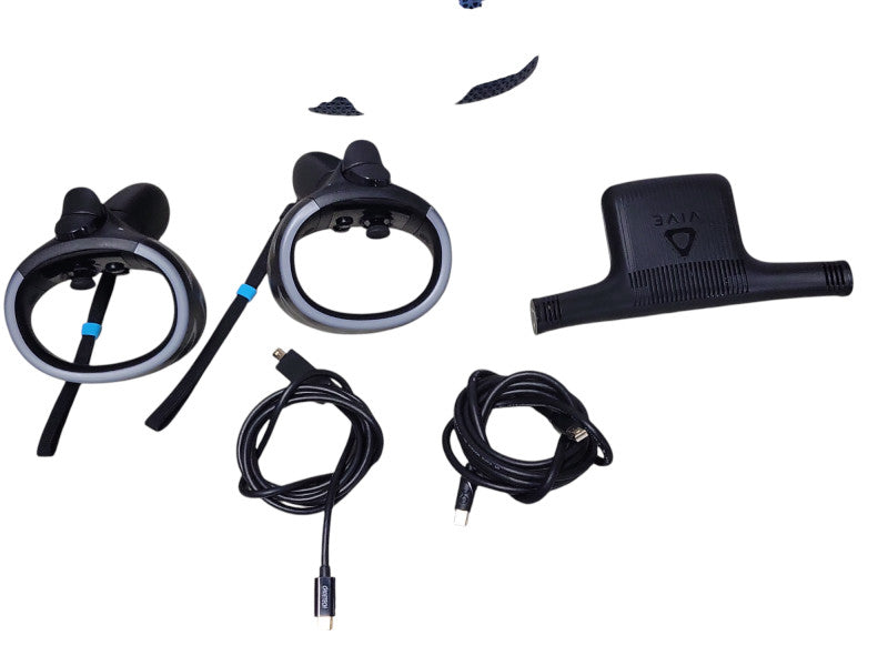 HTC VIVE Cosmos VR HEADSET w/ Headset Cord +controllers, READ _