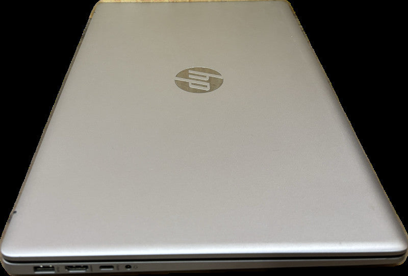 HP Laptop 17 AMD Ryzen 5 7530U@2GHz 16GB RAM 1TB SSD  Lap200