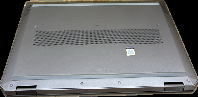 HP ZBook Studio G5 4K LCD i7-8750H QUADRO P1000 4GB GPU 16GB RAM 256GB SSD  Lap200
