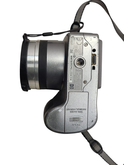 Kodak Easyshare Z740 5MP Digital Camera with 10x Optical Zoom $