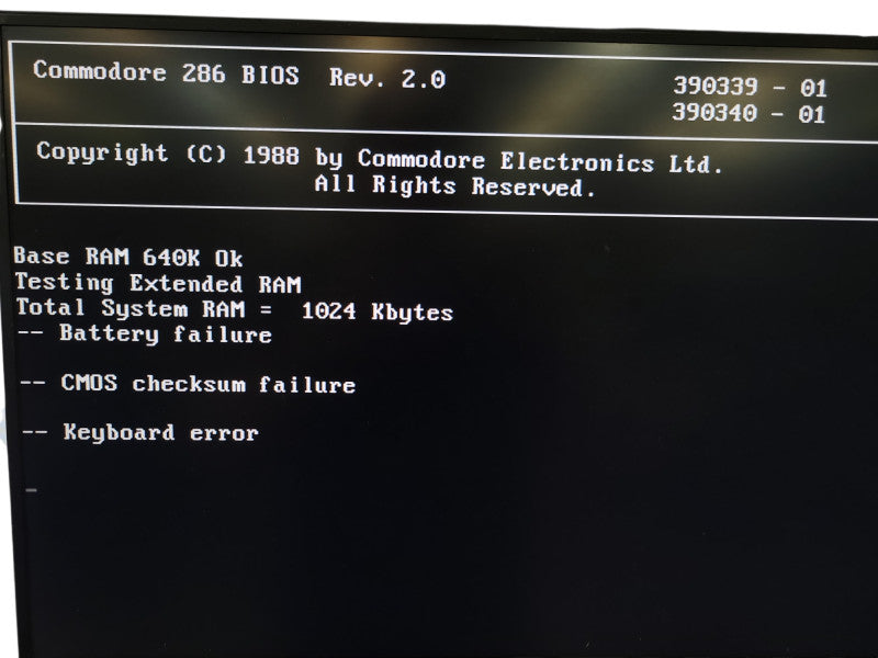 Commodore PC 40-III Used working, dead battery, no case cover. %