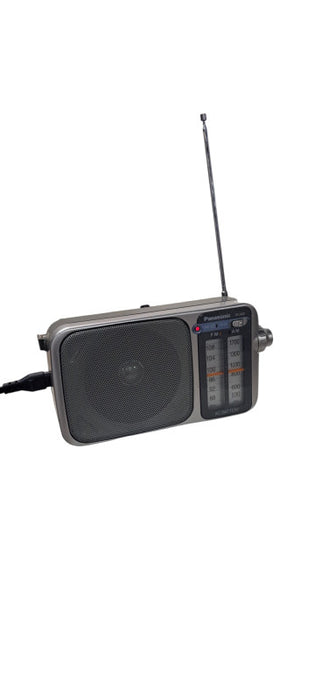PANASONIC RF-2400D AM/FM AC/DC Portable Radio