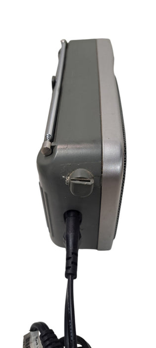 PANASONIC RF-2400D AM/FM AC/DC Portable Radio