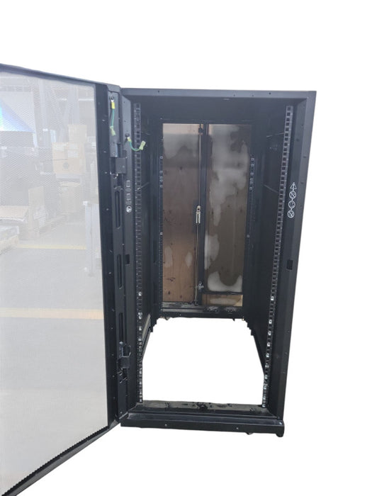 APC 24U Server Rack with side covers and front/back door _