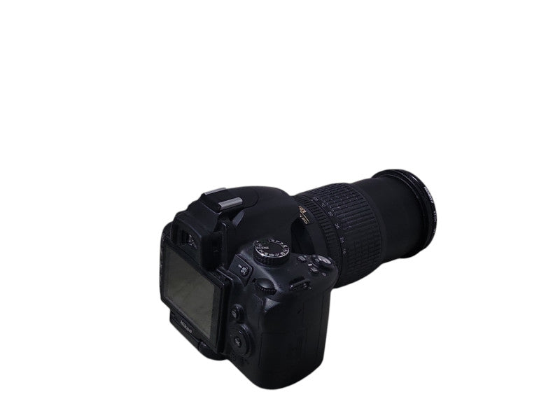 Nikon Digital camera D5000 with AF-S NIKKOR 18-105mm lens, READ _
