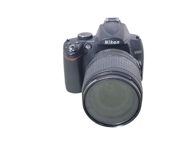 Nikon Digital camera D5000 with AF-S NIKKOR 18-105mm lens, READ _