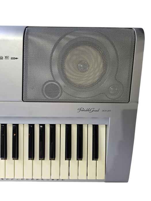 Yamaha DGX-205 76-Key Portable Keyboard w/ Built-In Song Sequencer