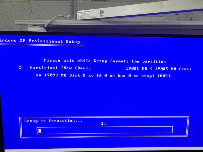 Pentium 4 1.4GHz 384MB RAM 20GB HDD MATROX 975-0201 32MB AGP 300W PSU %