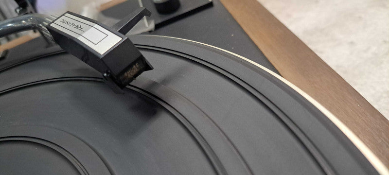 Vintage Realistic R-8000 Precision Turntable Made in Japan| READ