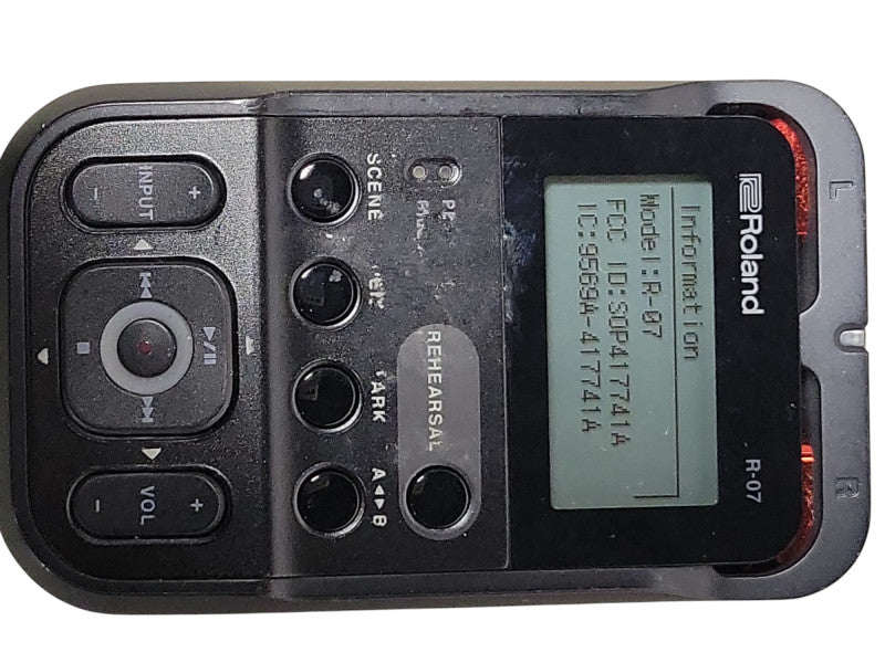 Roland R-07 High Resolution Digital Audio Recorder, No Sd Card, READ _