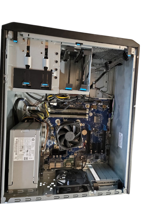 HP Z2 Tower G4 Workstation i7 - 9700 @ 3.00GHz 16GB Qθ