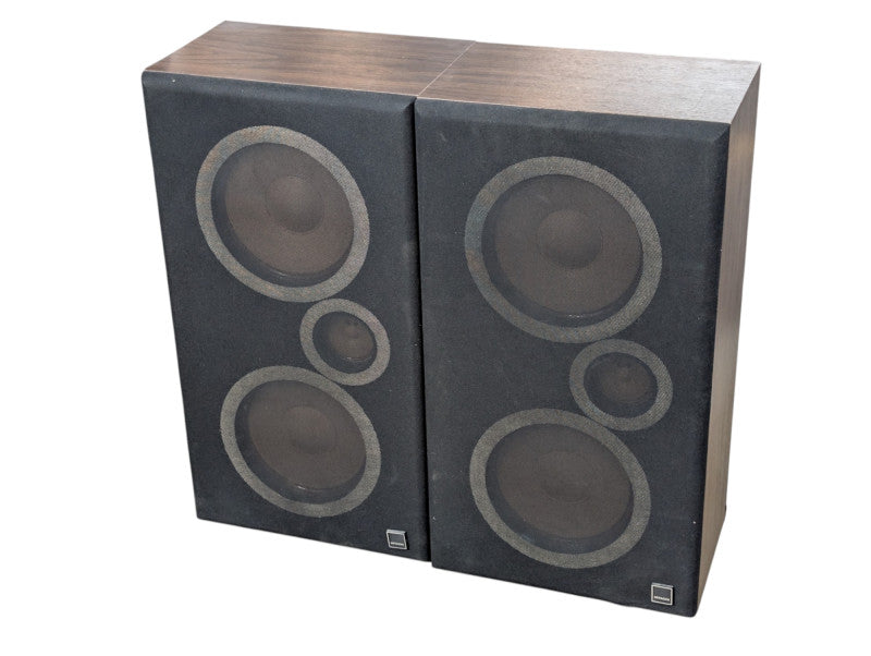 Pair of Vingtage Hitachi SS-96 8 ohm Spakers Made in Canada  -