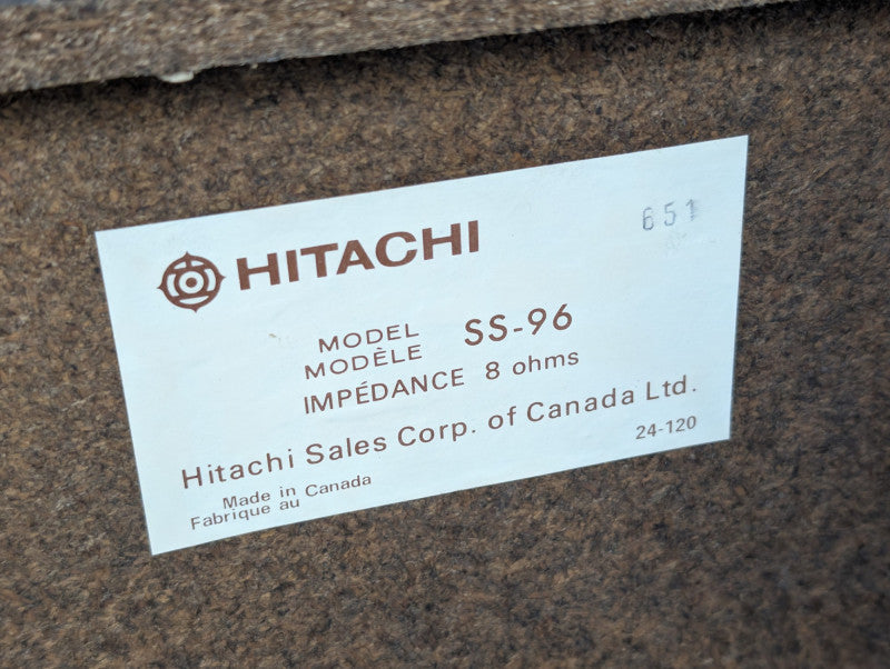 Pair of Vingtage Hitachi SS-96 8 ohm Spakers Made in Canada  -