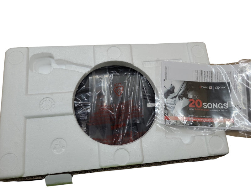 GPX Portable Boombox Music and Movie System 7" LCD Display Model BD702B