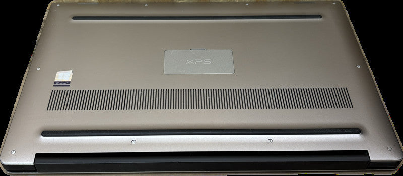 Dell XPS 15 9560 Core i7-7700HQ@2.8GHz 16GB RAM 256GB SSD  Lap200