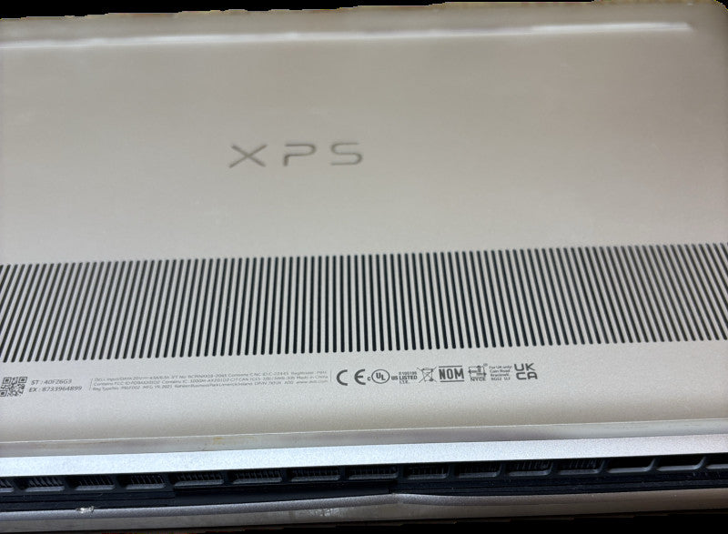 Dell XPS 15 9510 4K TOUCH i7-11800H@2.3GHz RTX3050 4GB GPU 16GB 256SSD READ  Lap200