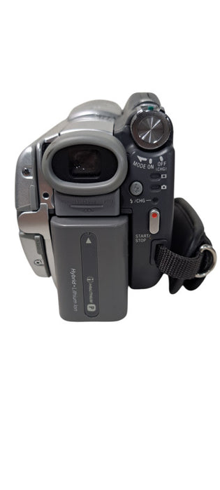 Sony HandyCam DCR-DVD505 Mini DVD Camcorder W/ Charger
