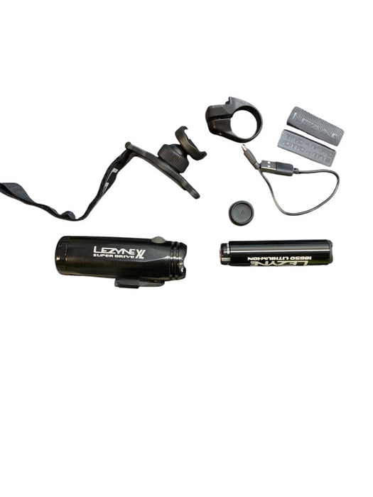 Lezyne Super Drive XL Light 500 Lumens 18650 Battery with Mount