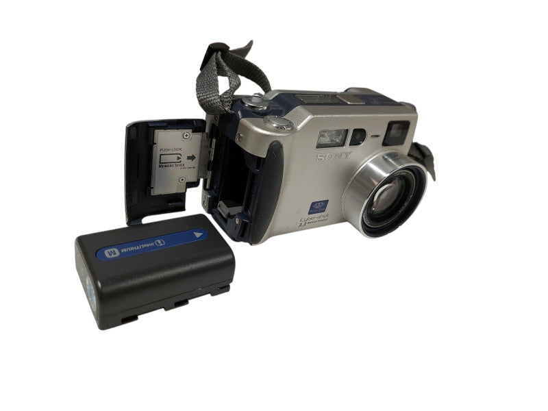 Sony CyberShot MPEG Movie HQ Digital Still Cam3.3 MegaPixels Model: DSC-S70 =