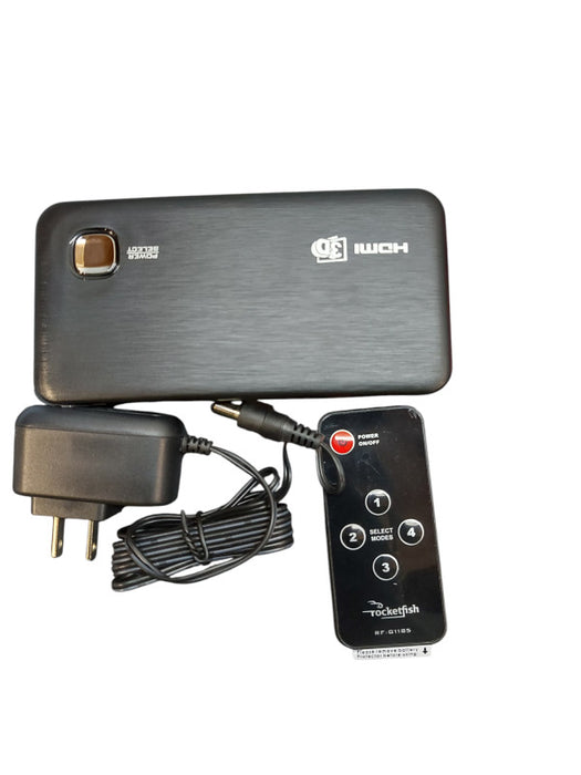 Rocketfish RF-G1185 4-Port HDMI Splitter 3D + Remote