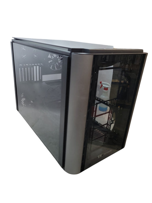 Thermaltake Level 20 XT E-ATX cube chassis %